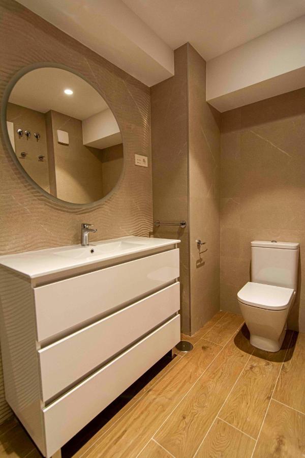 Apartamentos 1 Abril Malaga Bagian luar foto